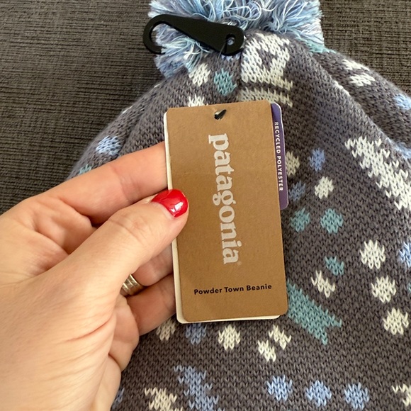 Patagonia Powder Town Pom Pom Beanie Blue, white and Gray NEW Gender Neutral - Picture 3 of 10